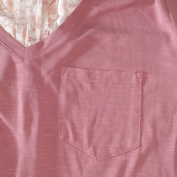 Cupio Mauve Pink Shirt Silky Back Floral Detail Top Size 1X. - Picture 12 of 13